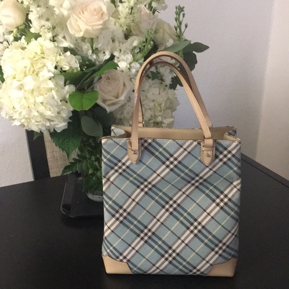 Burberry totes - Picture 2 of 7